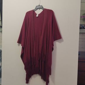 Fringed cape
